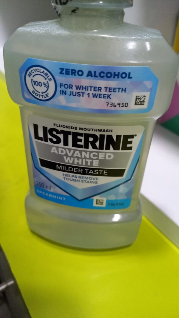 listerine blancheur BB